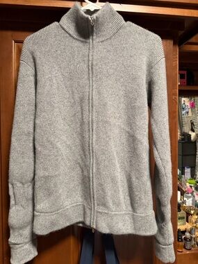 Medium Gray Cashmere Sweater (Made in Italy)